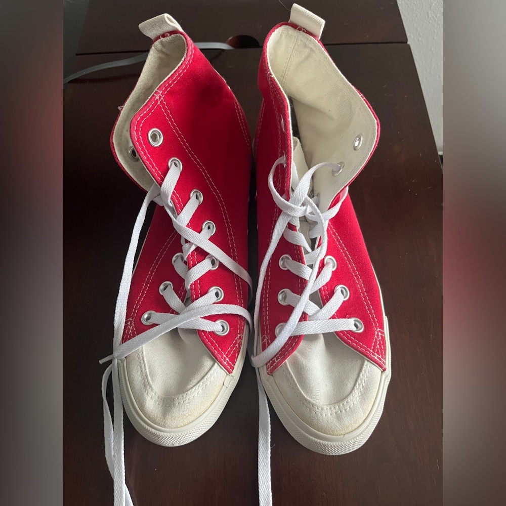 University of Wisconsin Women’s Canvas High Top Sneakers
